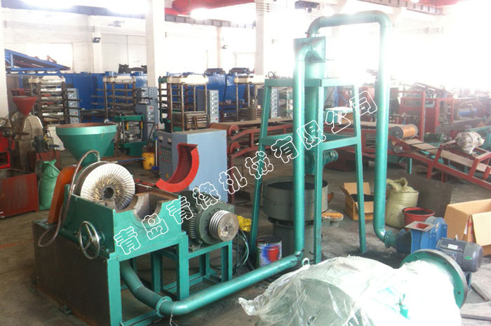 精細(xì)膠粉機(jī)